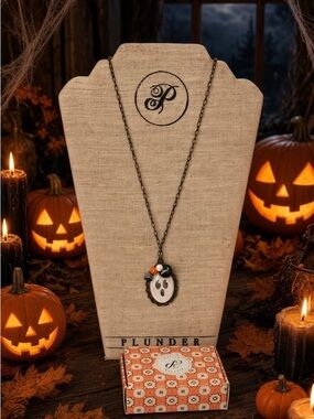 Plunder Halloween Ghost Cabochon Boo Pendant Charm Spooky Statement Necklace